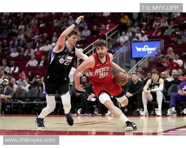 2018年NBA季后赛首战火箭对决爵士精彩回顾与赛况分析